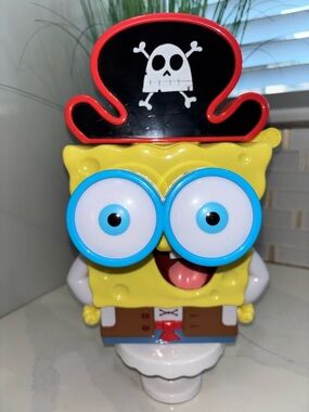 Ahoy, Matey! 🏴‍☠️ Collectible Pirate SpongeBob View-Master Drink Cup!